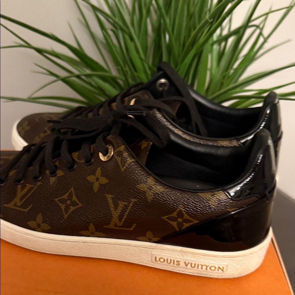 Louis Vuitton Monogram Frontrow Sneakers - Picture 12 of 14